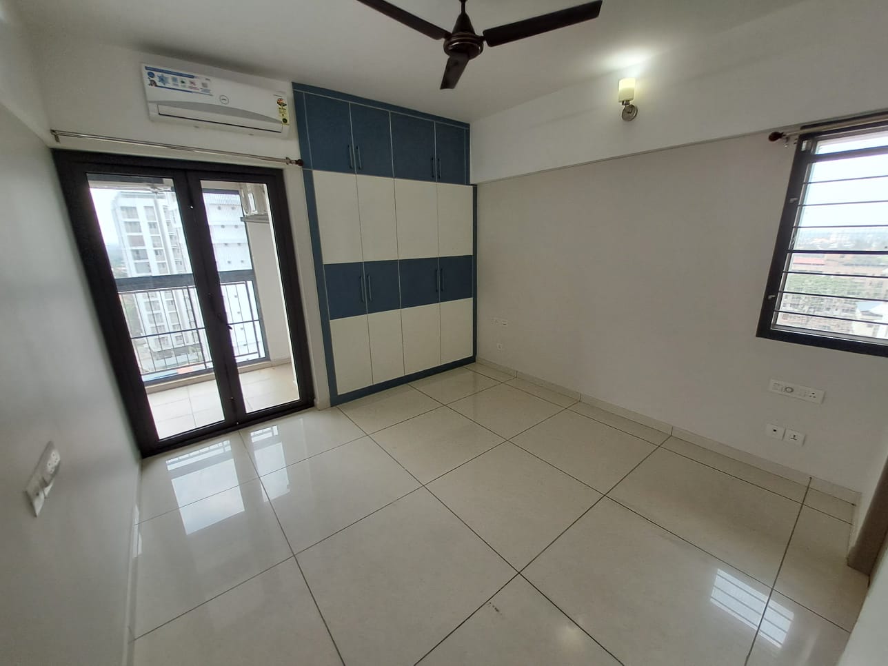 3BHK Semifurnished Flat in Panampilly Nagar, Ernakulam, 1780sqft