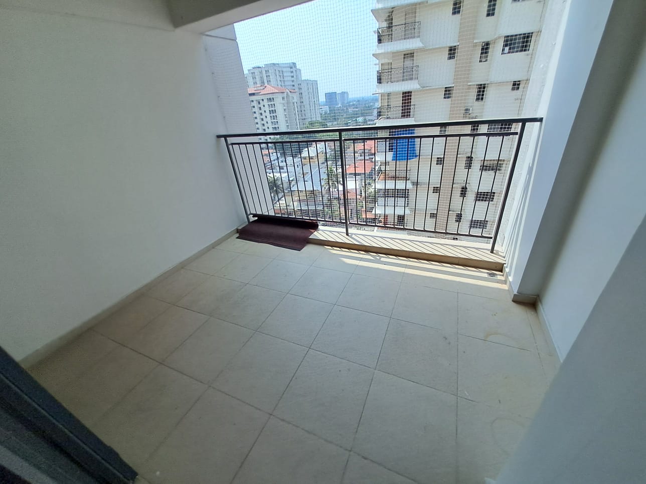 3BHK Semifurnished Flat in Panampilly Nagar, Ernakulam, 1780sqft