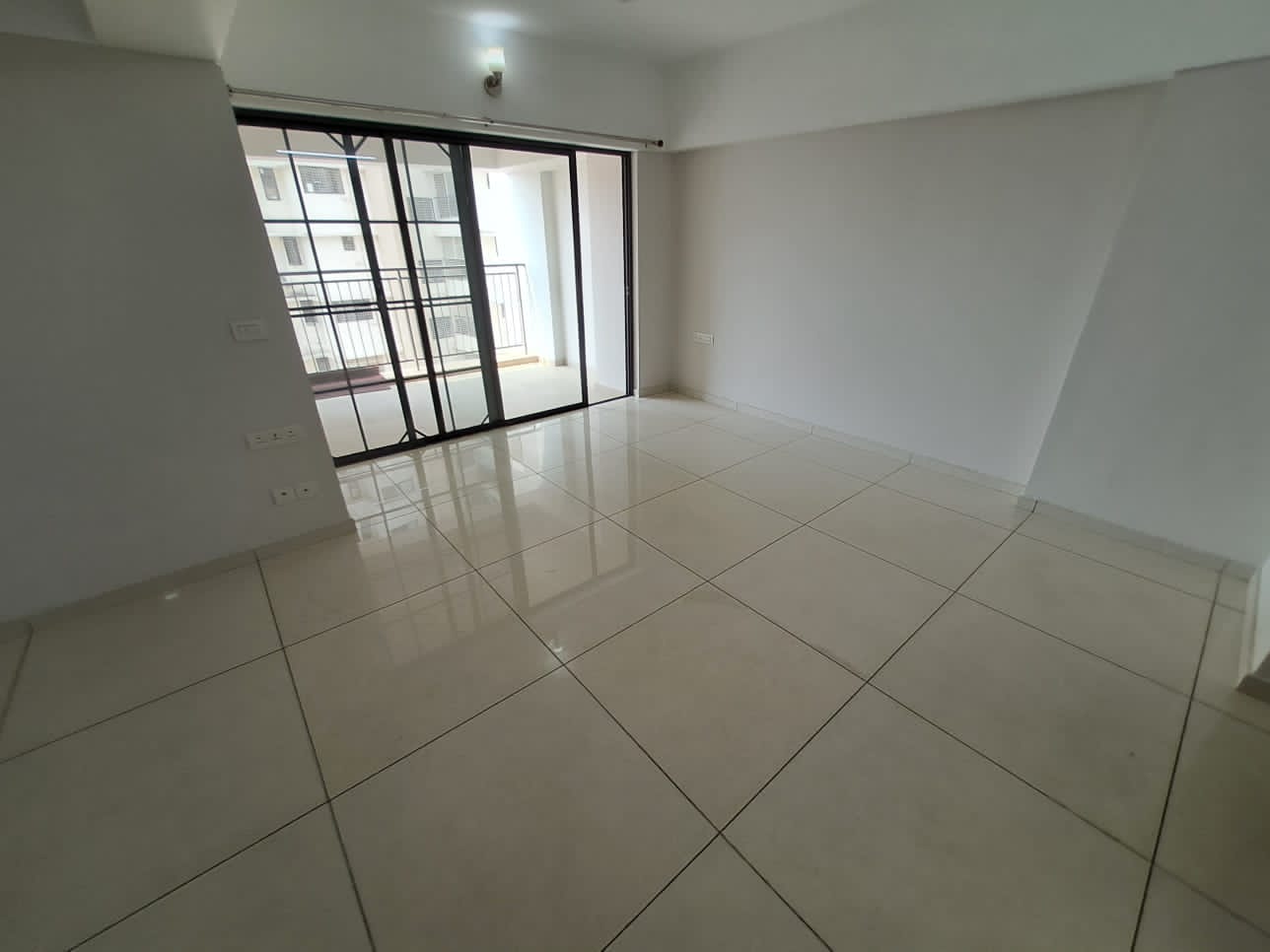 3BHK Semifurnished Flat in Panampilly Nagar, Ernakulam, 1780sqft
