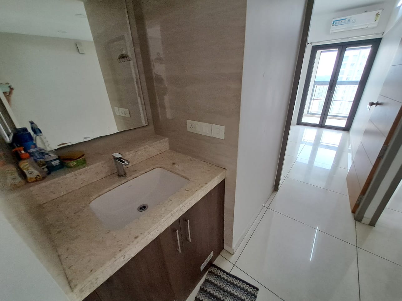 3BHK Semifurnished Flat in Panampilly Nagar, Ernakulam, 1780sqft