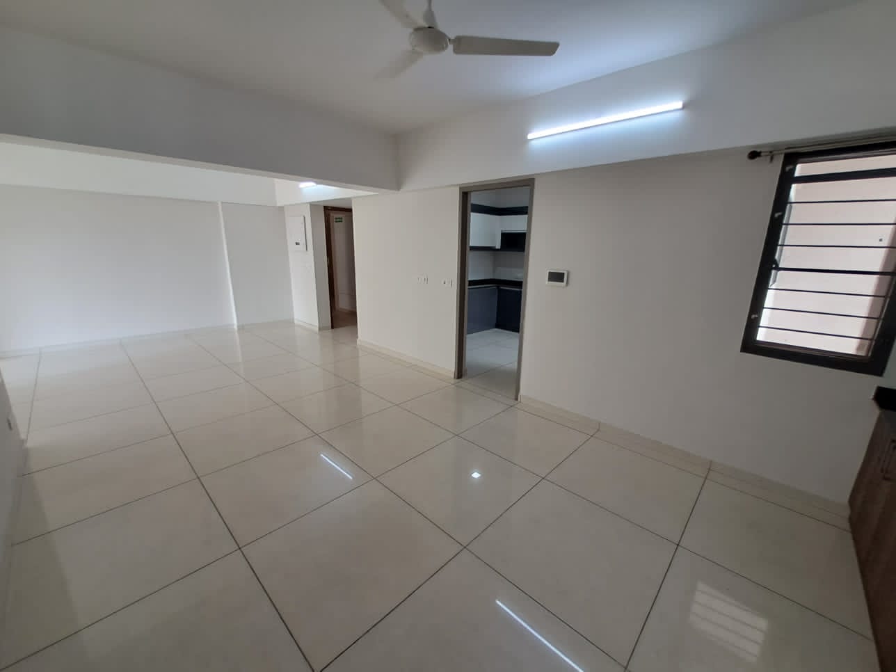 3BHK Semifurnished Flat in Panampilly Nagar, Ernakulam, 1780sqft