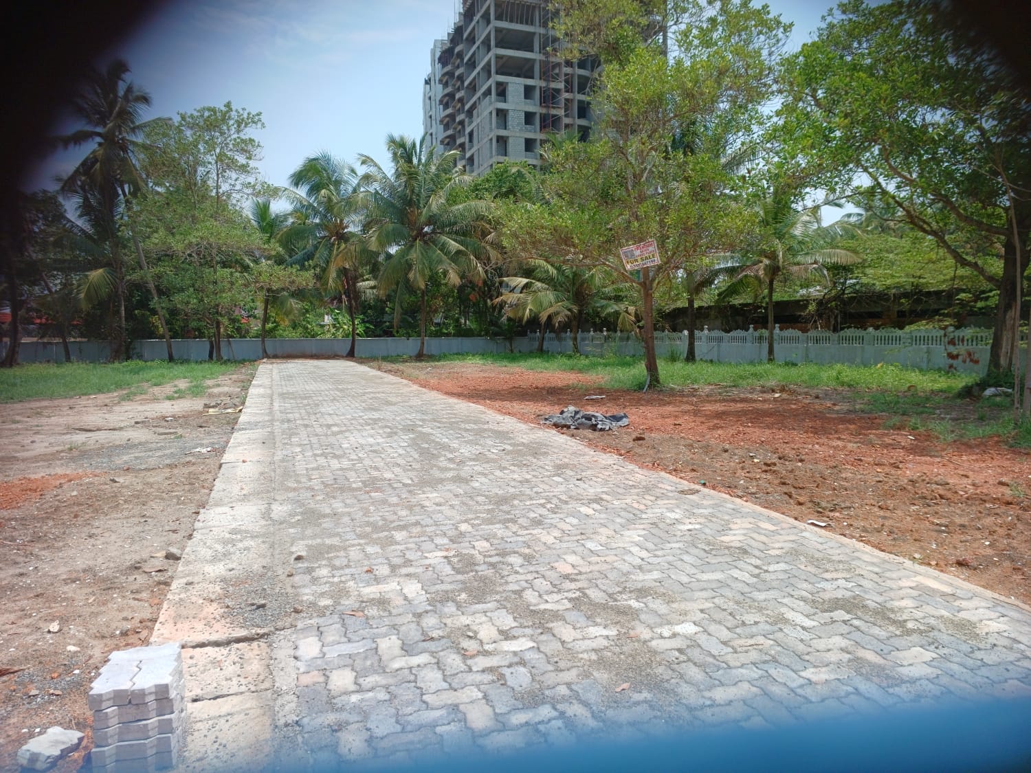 4 cent of Land in Gated Villa - for sale in Maradu, Kochi ( Ernakulam ), Kerala