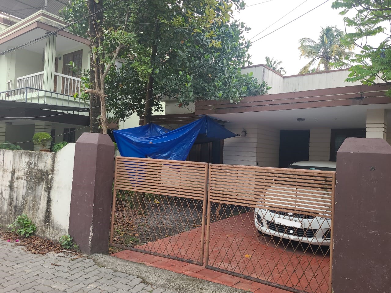 4 Cents of Land with Old House - for sale in palarivattom, Kochi, Kerala