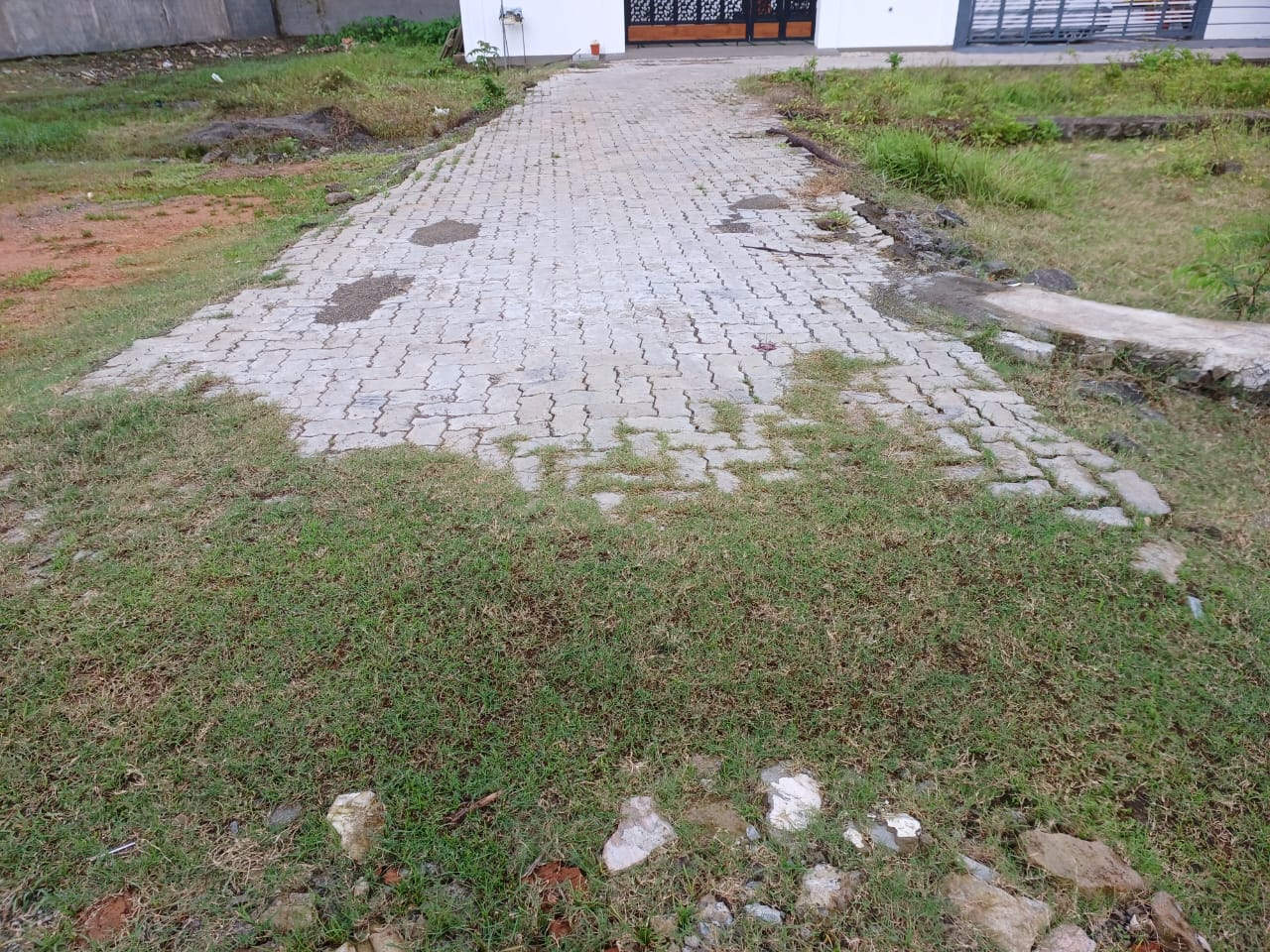 4 cents of Residential Land in Maradu