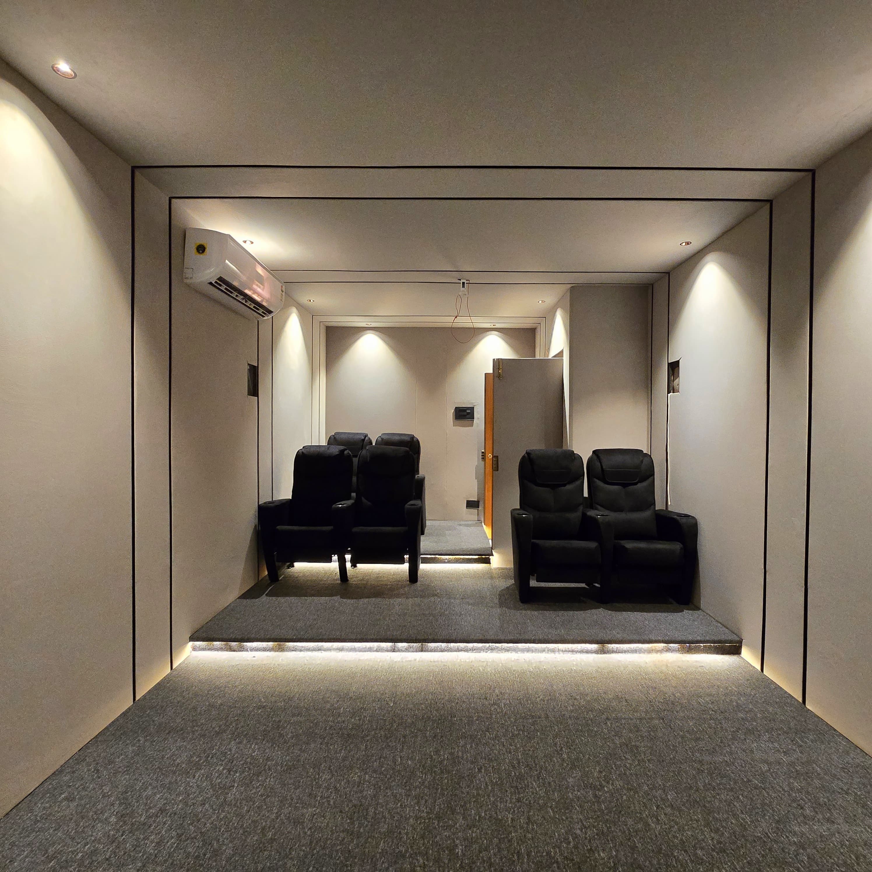 4000sqft 4BHK Semifurnished House with 14.600cents