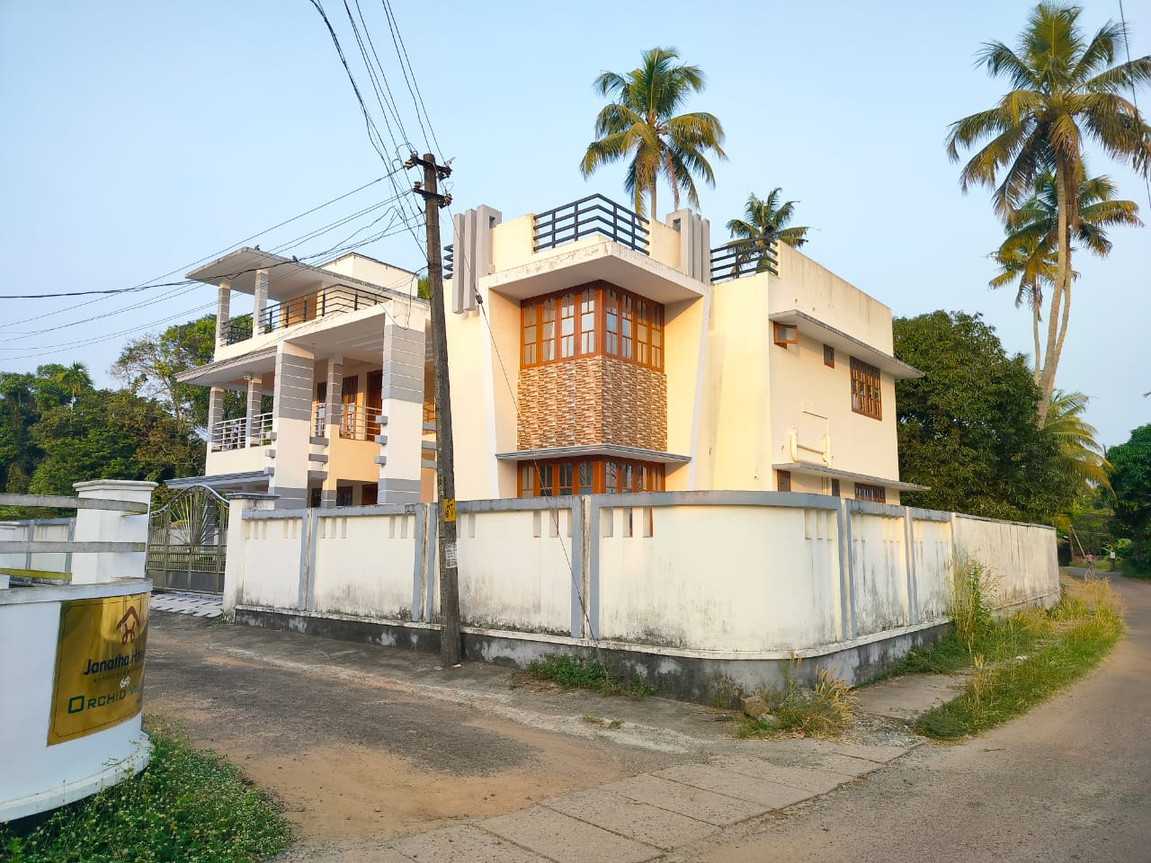 4000sqft 6BHK Unused House
