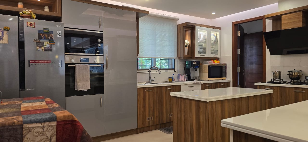 4200sqft 4BHK Fully Furnished Villa