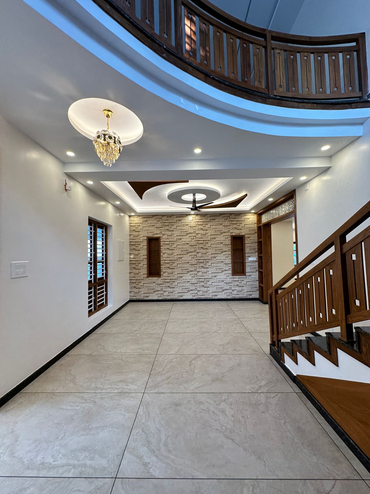 4382sqft 5BHK Semifurnished New Posh Villa with 15cents - for sale in aluva, Kochi ( Ernakulam ), Kerala