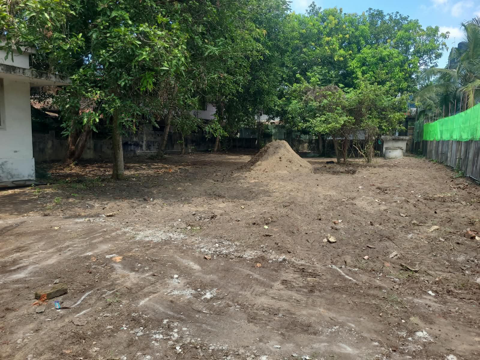 5.5 cents of Land - for sale in Palarivattom, Kochi ( Ernakulam ), Kerala