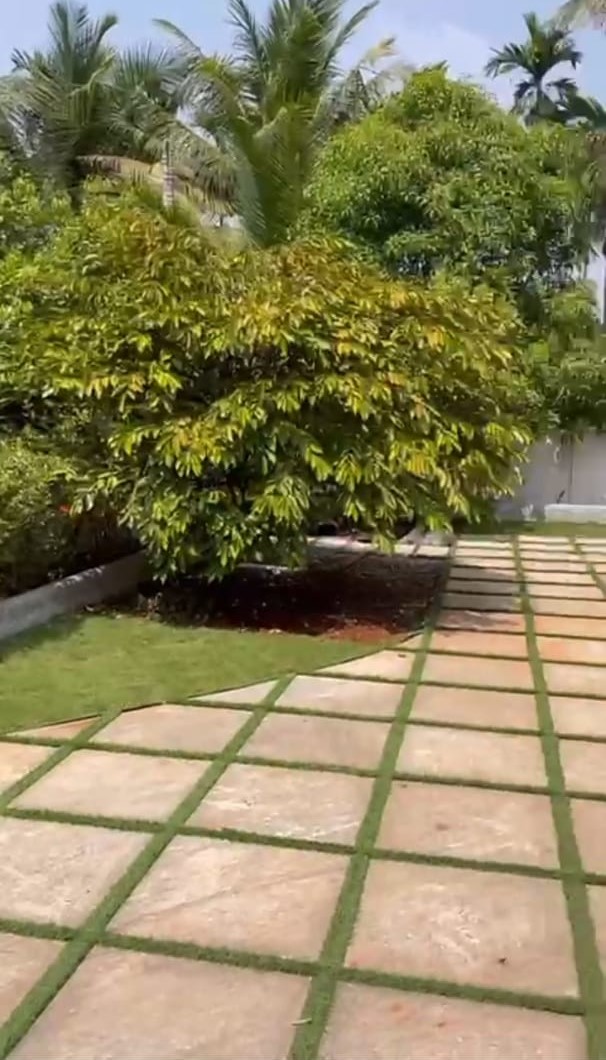5000sqft 5BHK Semifurnished House with 46cents of Land