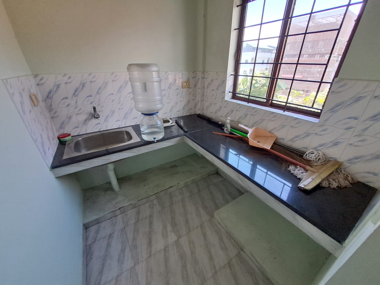 552sqft 1BHK Fully Furnished Flat