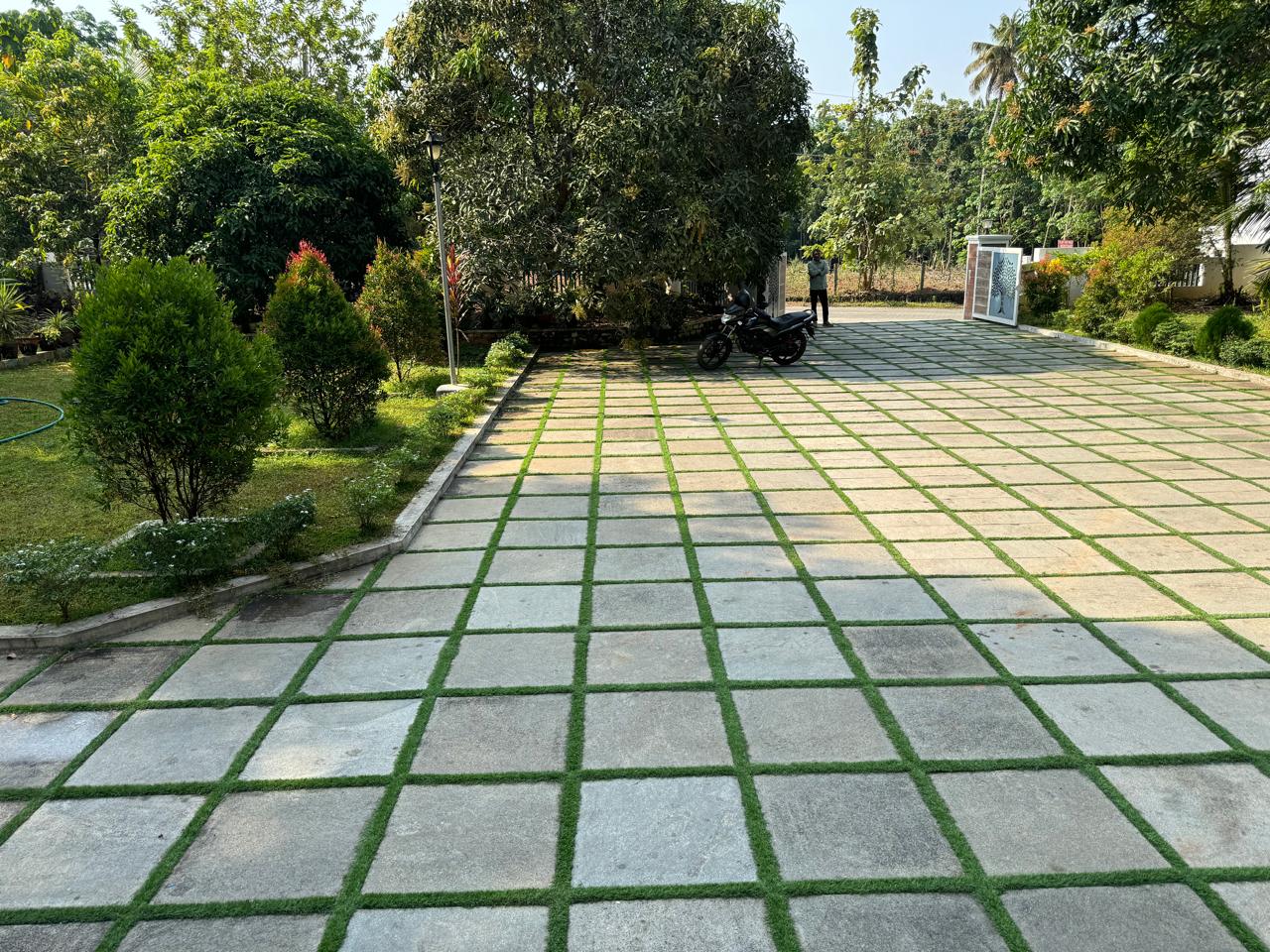 6000sqft 5BHK Fully furnished House with 1.16acres of Land
