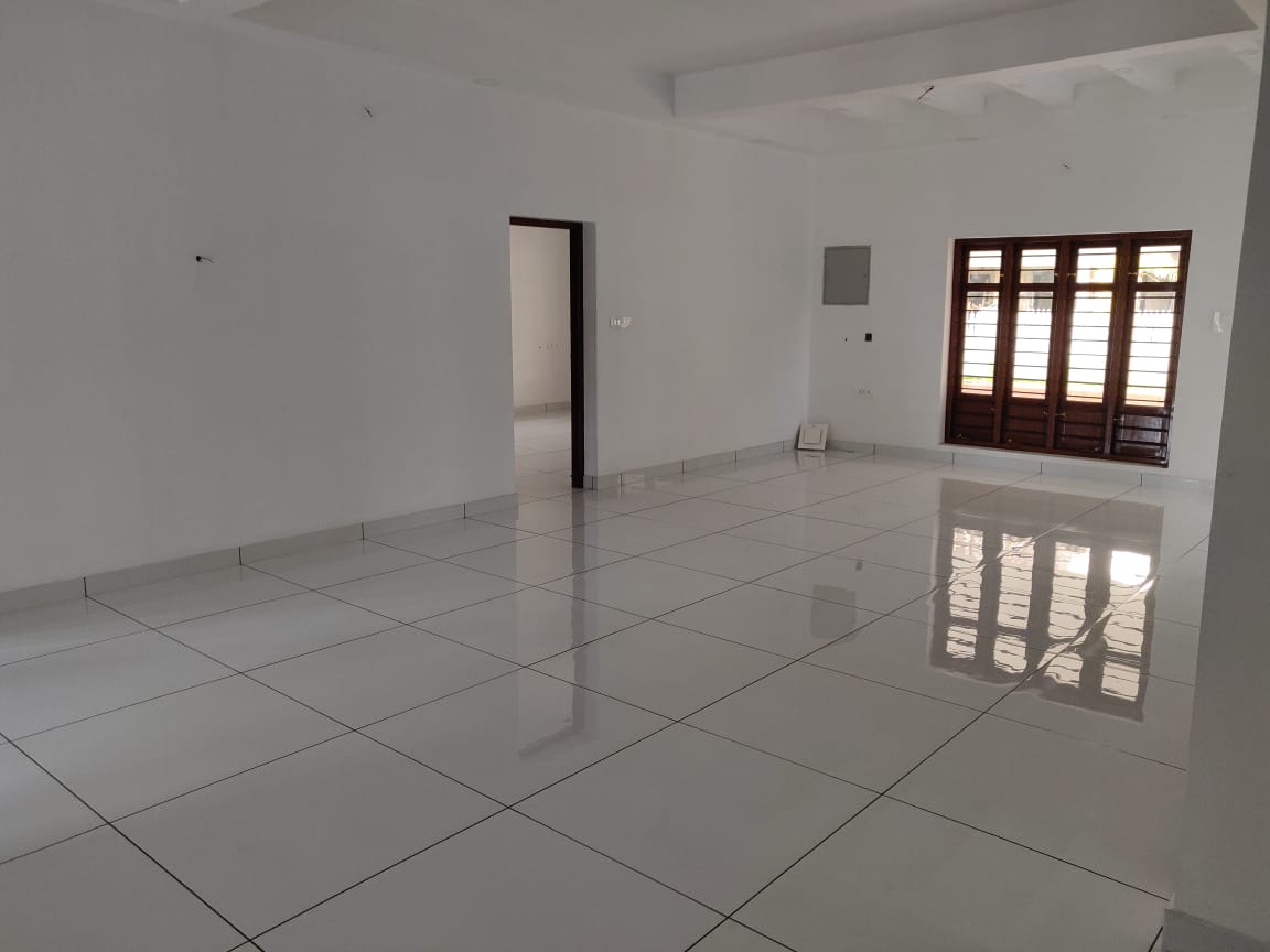 6500sqft 6BHK Semifurnished House