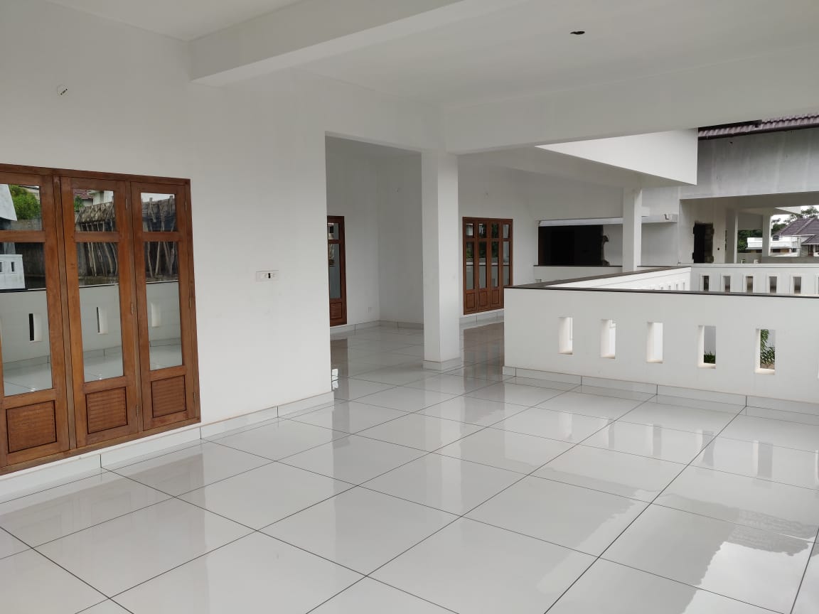 6500sqft 6BHK Semifurnished House