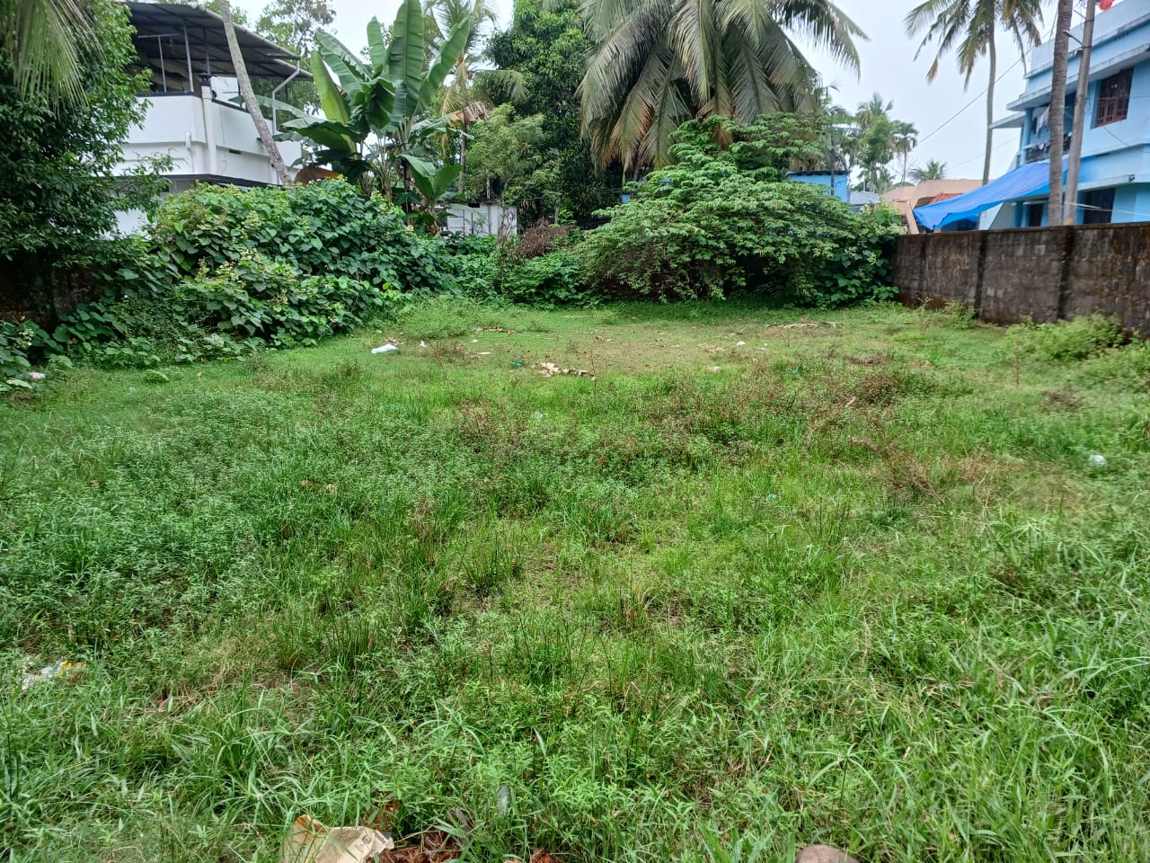 7.5 cents of Land in Kundannoor, Maradu
