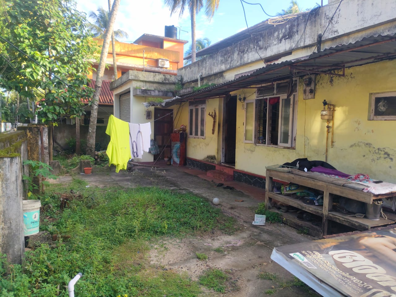 7 cents of Land with Old House