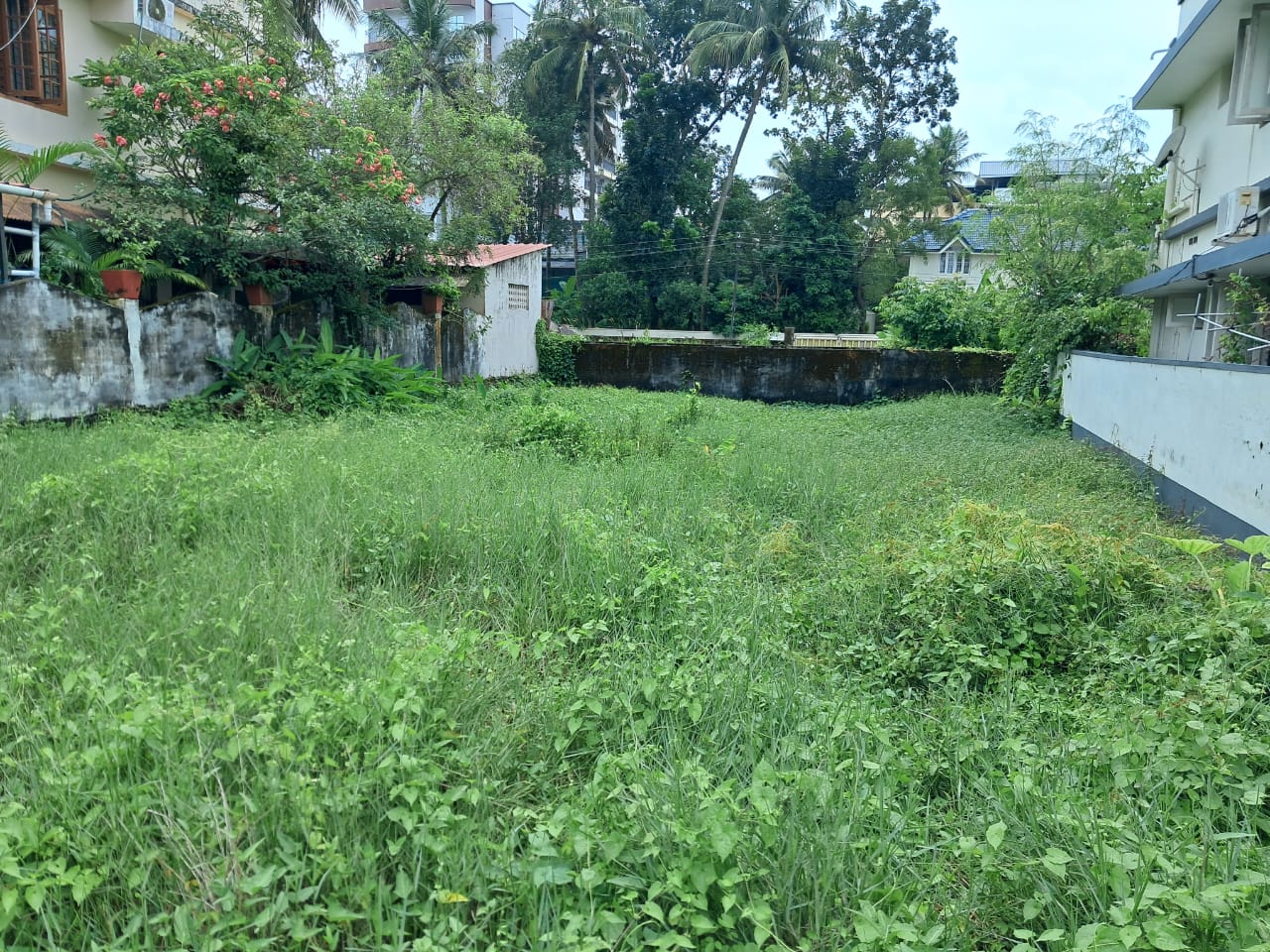 7 Cents of Residential Property - for sale in vyttila, Kochi, Kerala