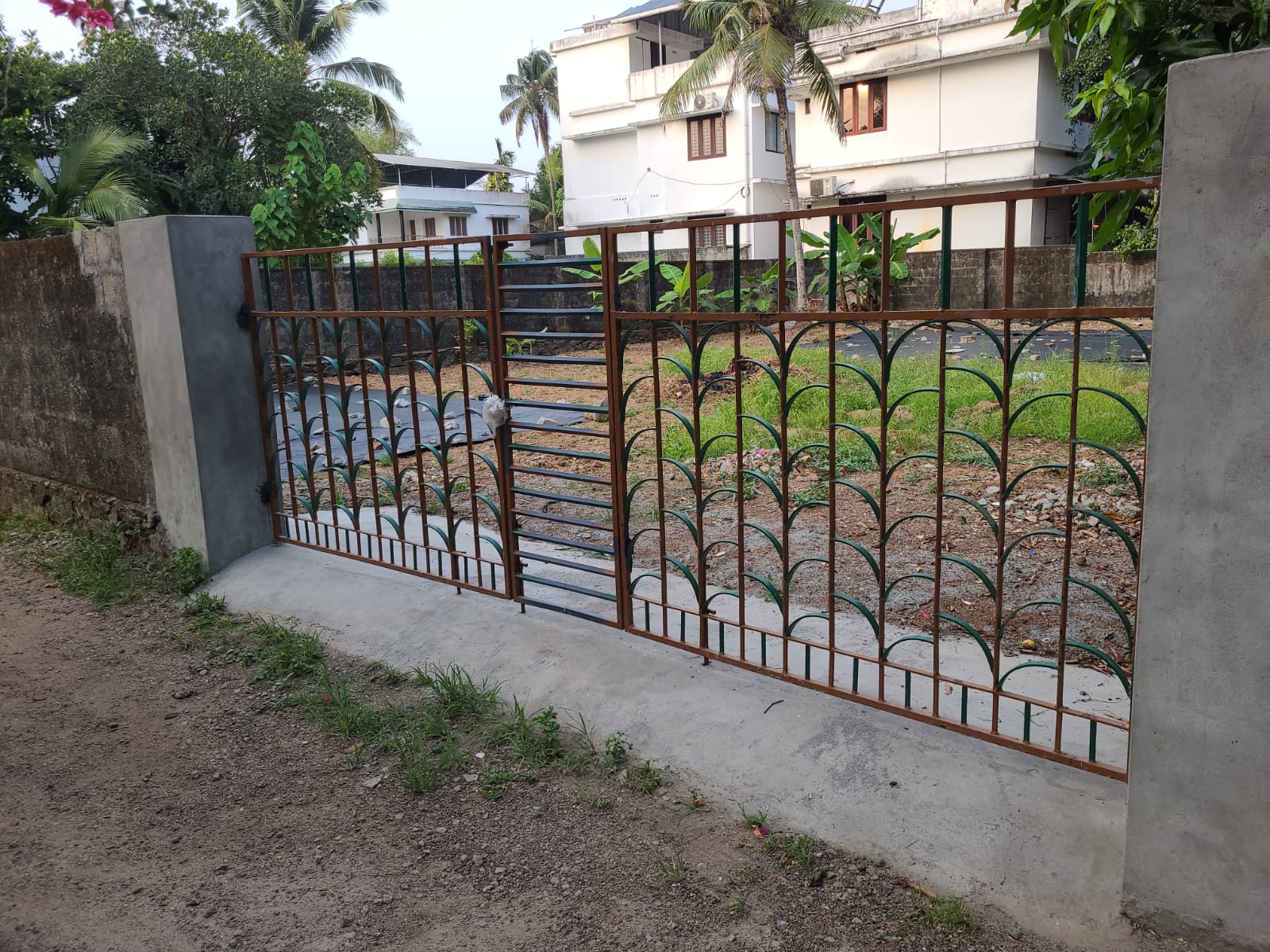 8.5 Cent of Residential Land