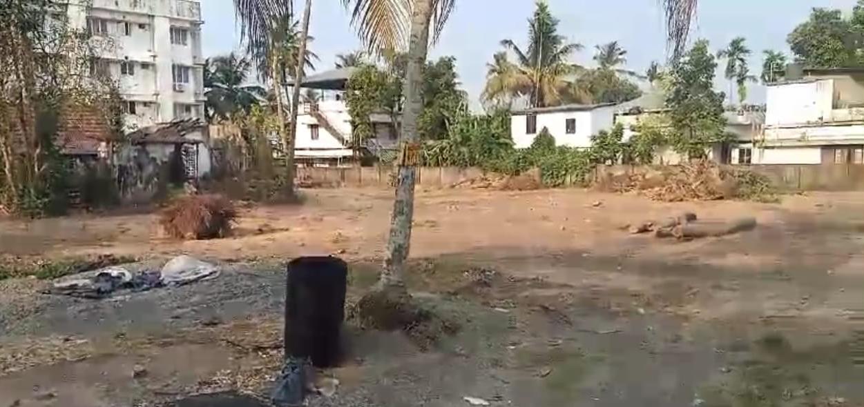 8 cents of Land