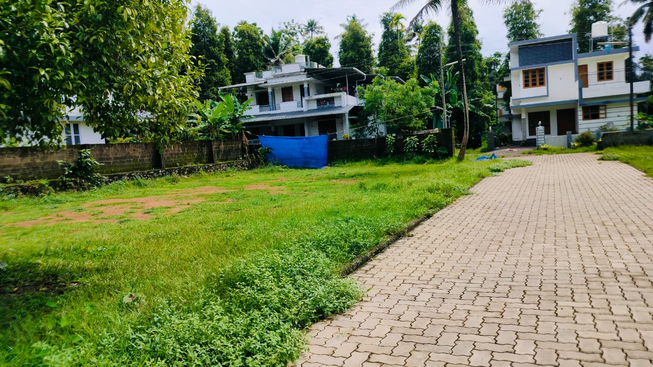 8 cents of Residential land