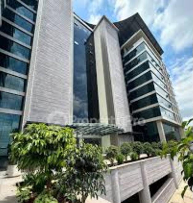 82000sqft New Hotel Building with 60cents of Land