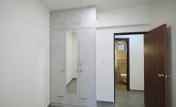 850sqft 2BHK Semifurnished Flat