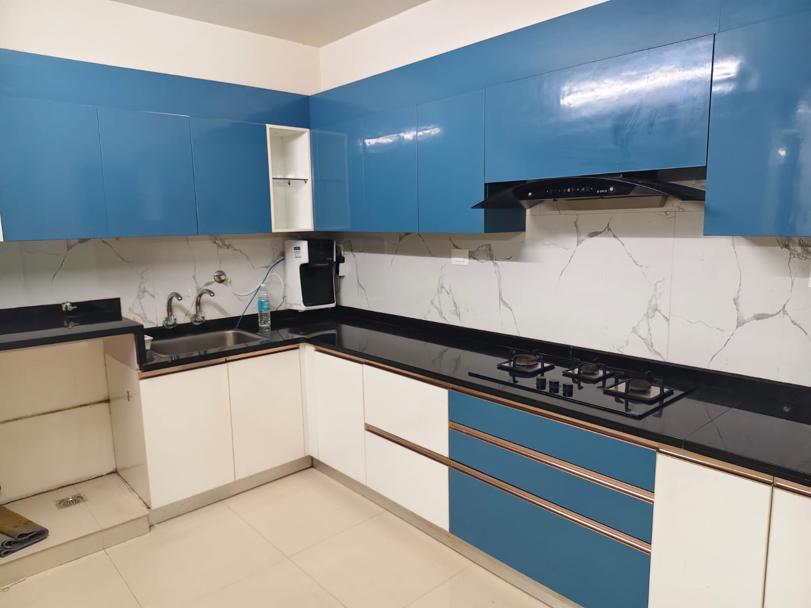 885sqft 2BHK Fully furnished Flat