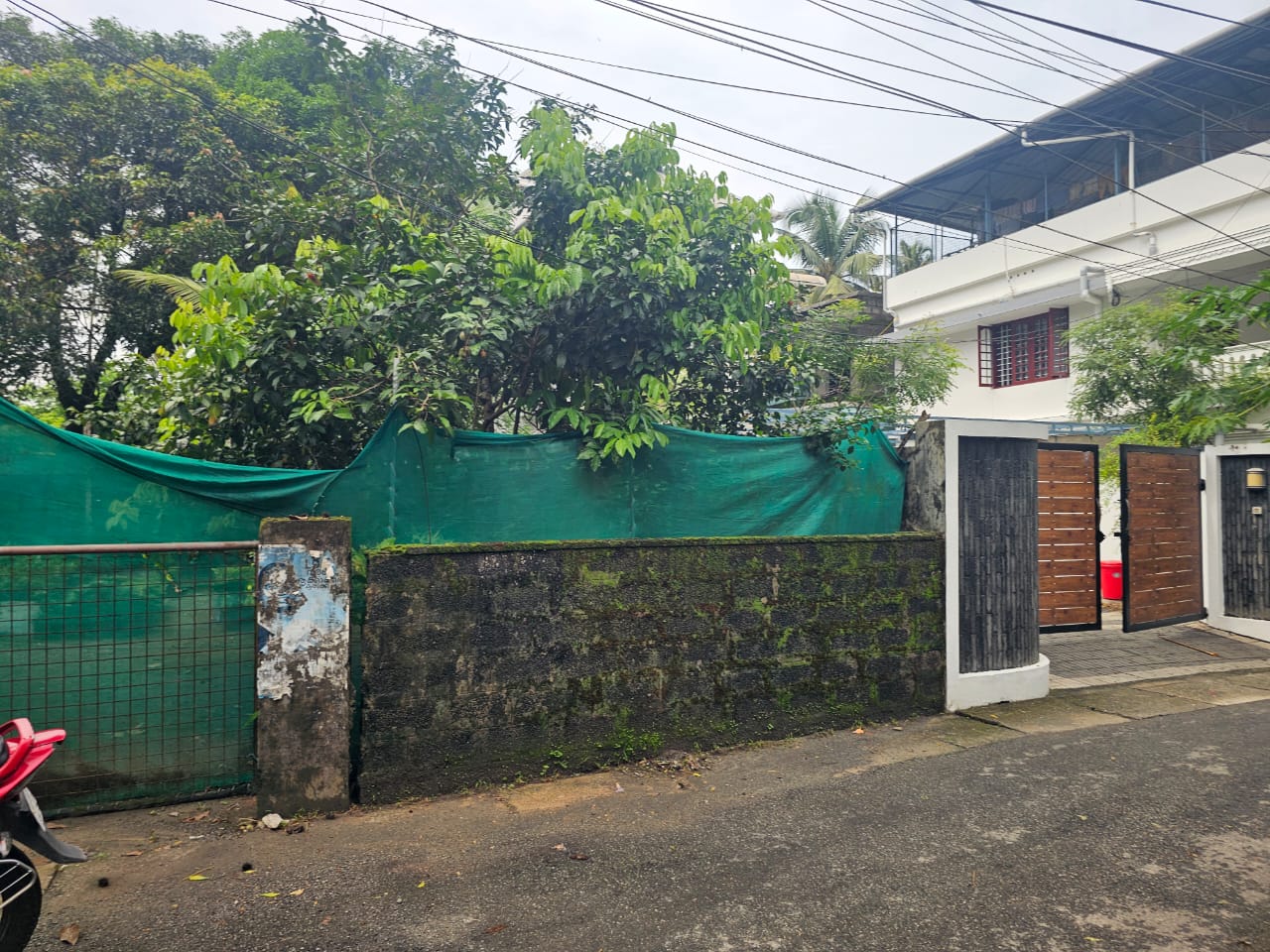 8cent of Residential Plolt in Vennala