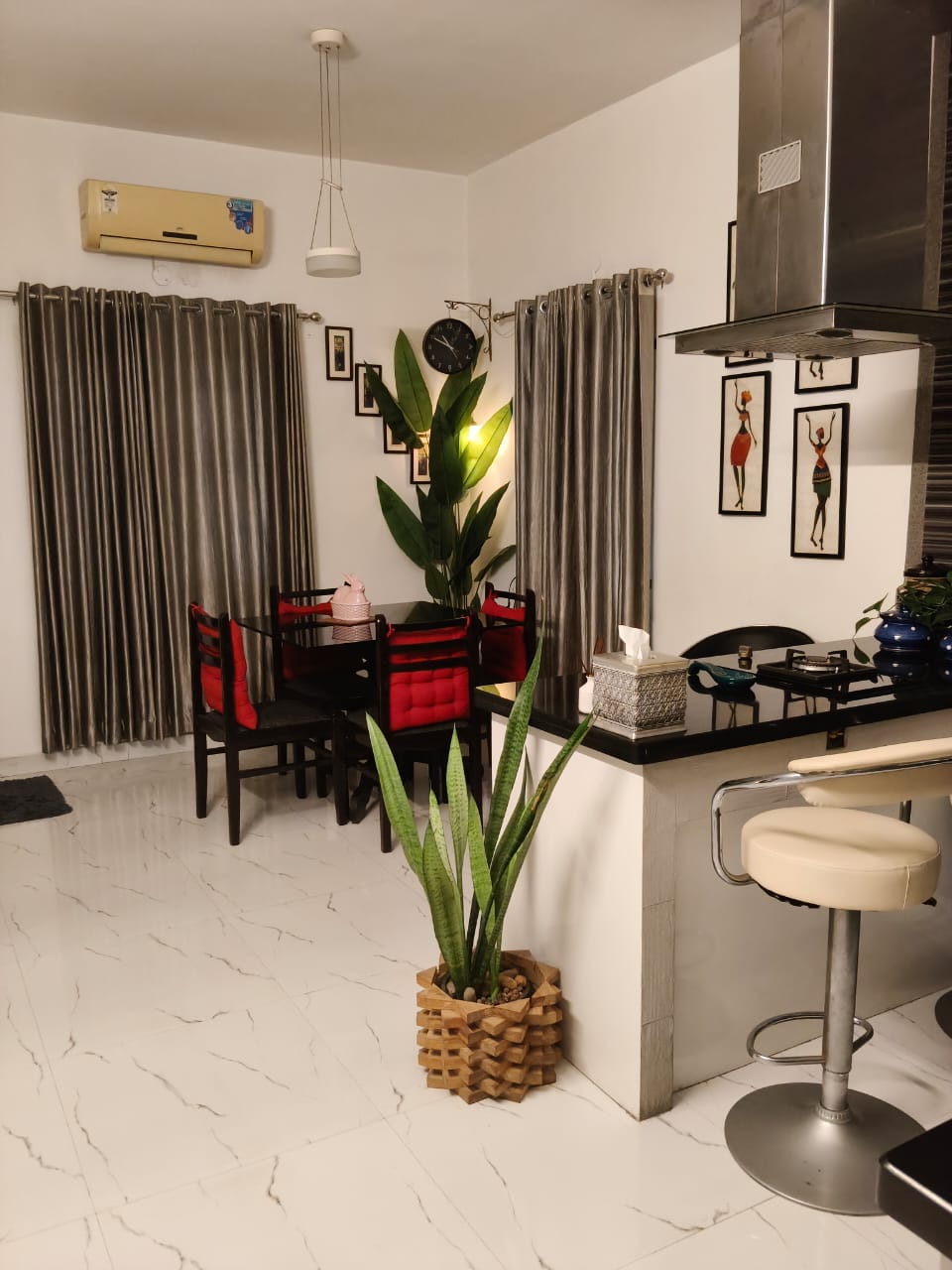 9.300 cents of Semi Commercial/residential Property with old House - for sale in Kadavanthra, Kochi ( Ernakulam ), Kerala