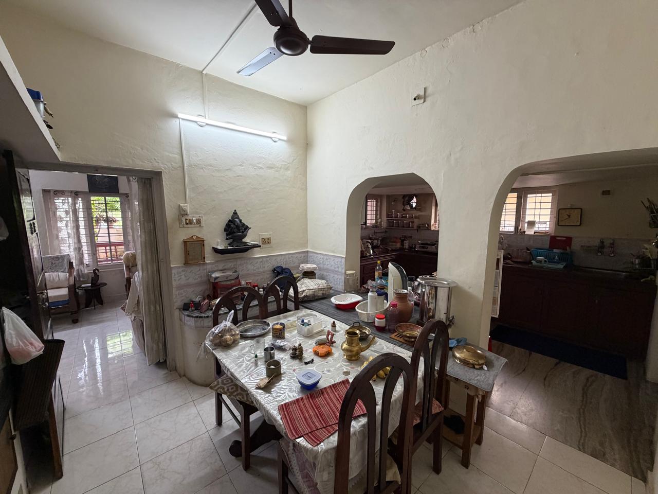 9.300cents with 2500sqft old House