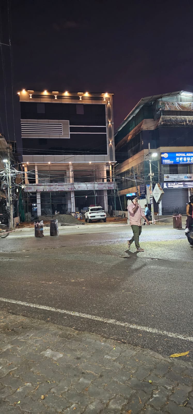 9000sqft 9cents of commercial building in Palarivattom