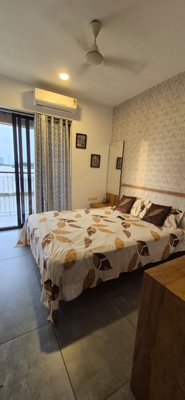 900sqft 2BHK Furnished Flat