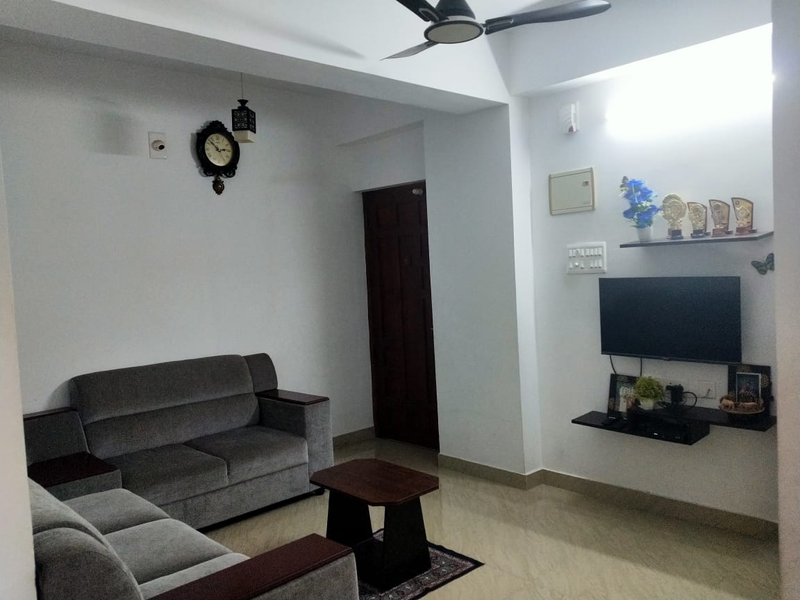 950sqft 2BHK Fully Furnished Flat - for sale in Chembumukk, Kochi, Kerala