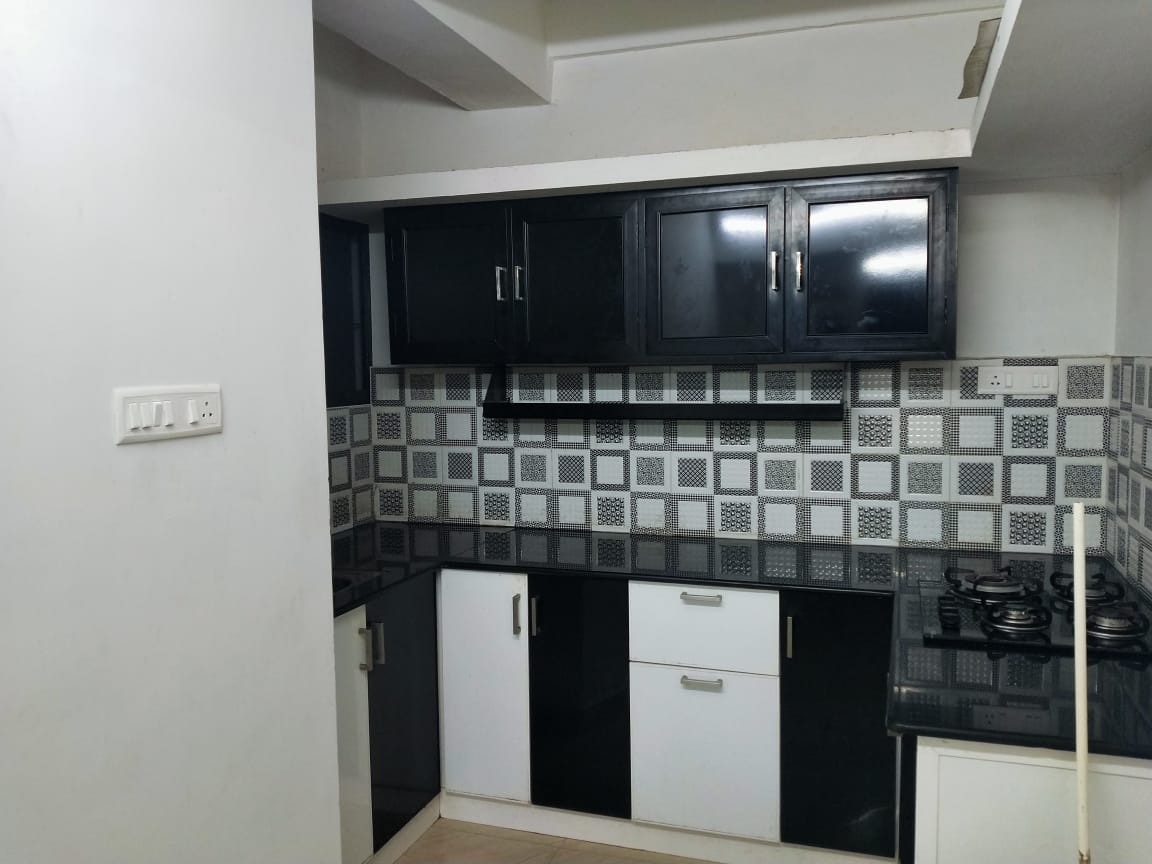950sqft 2BHK Fully Furnished Flat