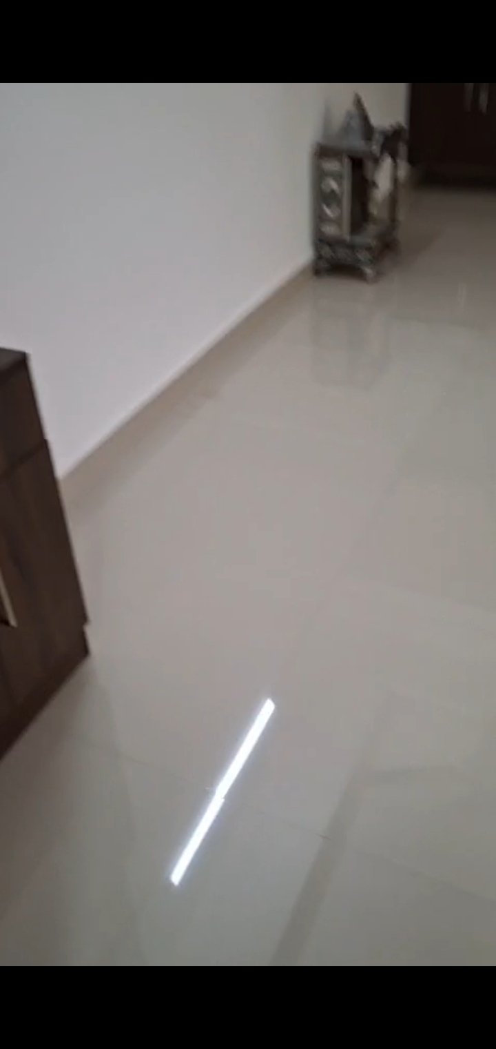 975sqft 2BHK Semifurnished Flat