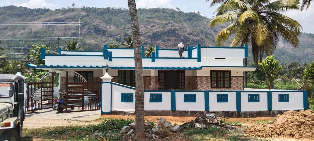 2BHK Semifurnished Flat Studiam Link Road, Kaloor,  1250 sqft