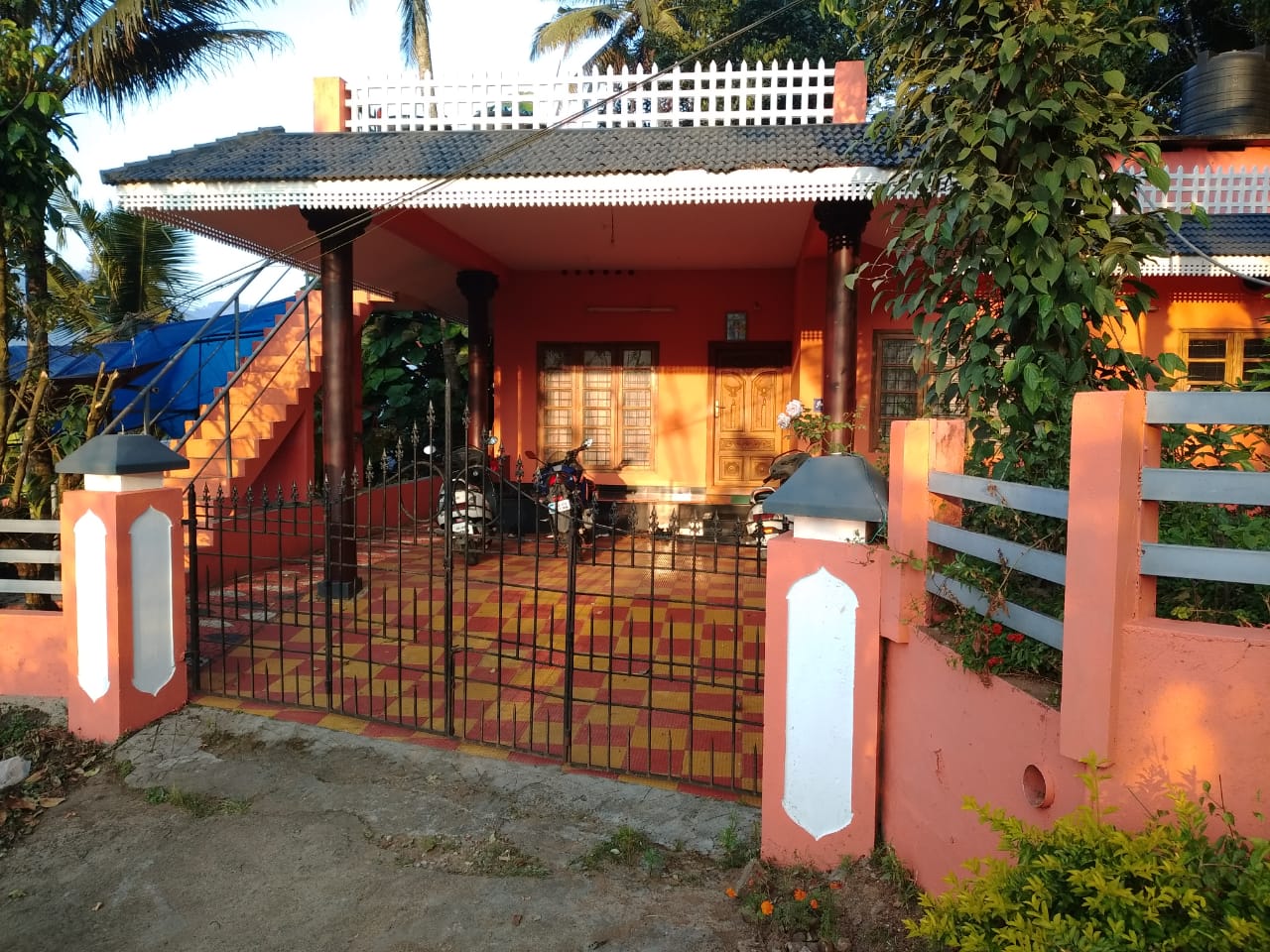 4BHK Semifurnished House with 23cent 1400sqft