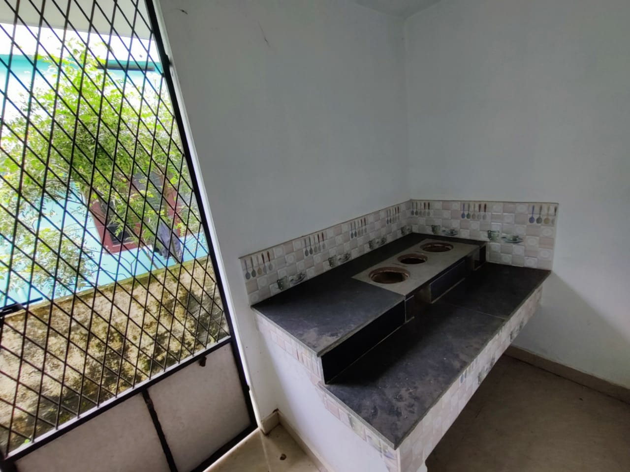 3 BHK House on 4 cent land for sale1000 Sqft - for sale in Muppathadom, Kochi ( Ernakulam ), Kerala