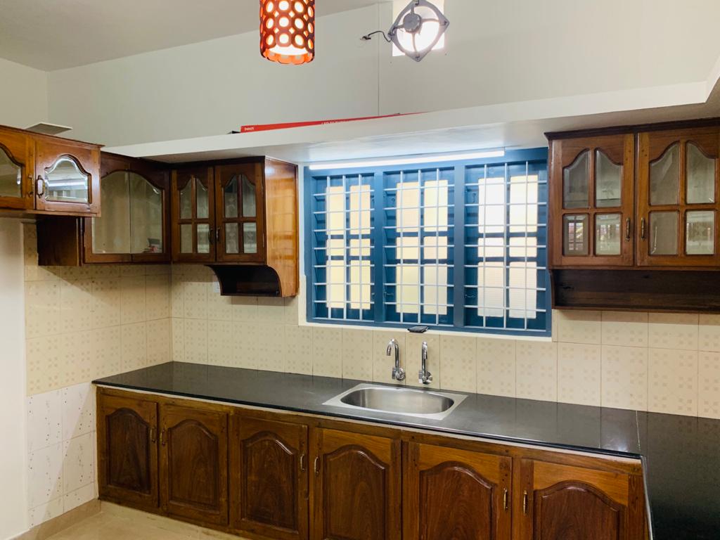 3BHK Brandnew Posh Villa2300sqft in Thengode, Kakkanad