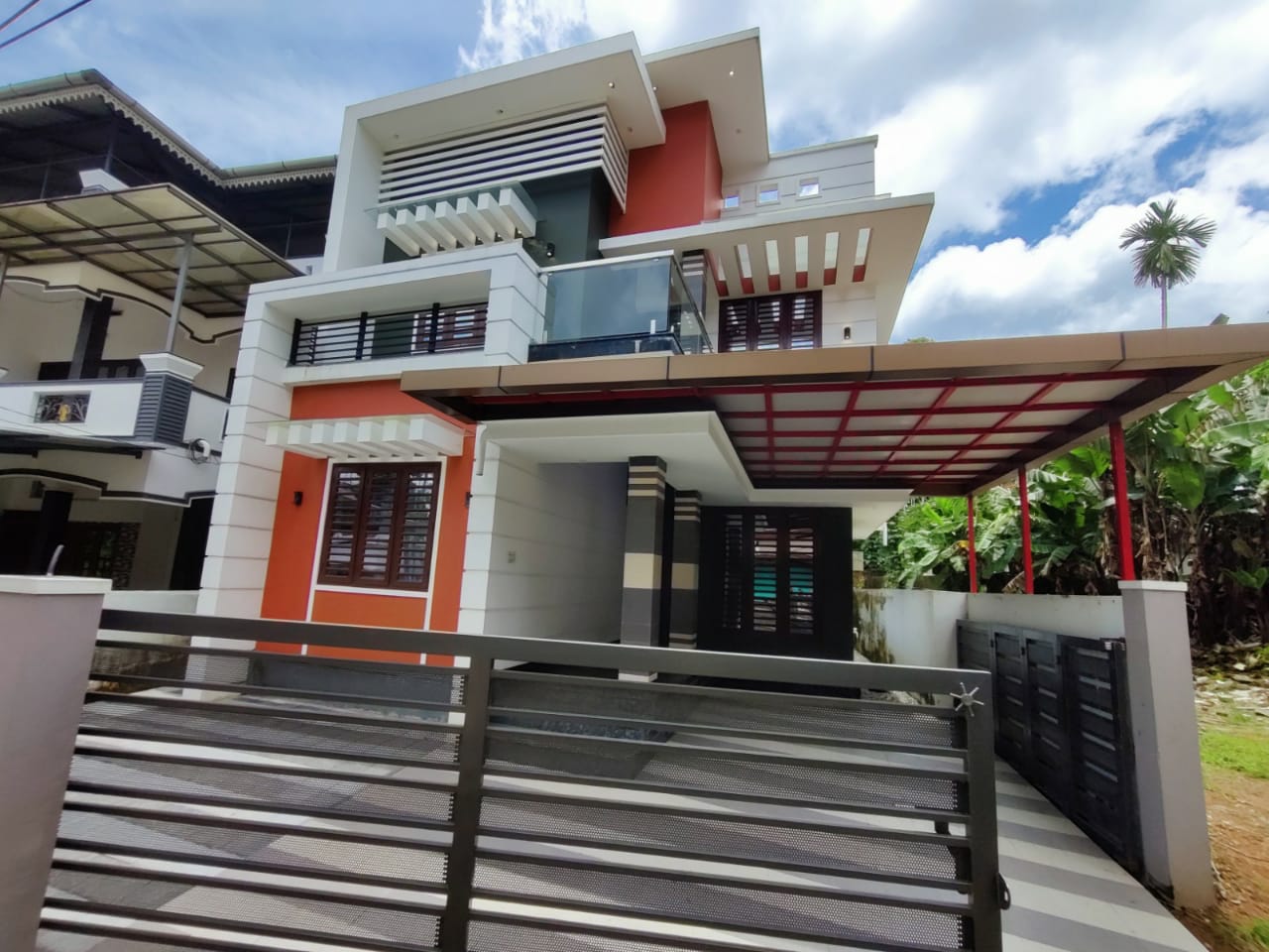 4 BHK   Brand new House  for sale2200 Sqft - for sale in Aluva Town, Kochi ( Ernakulam ), Kerala