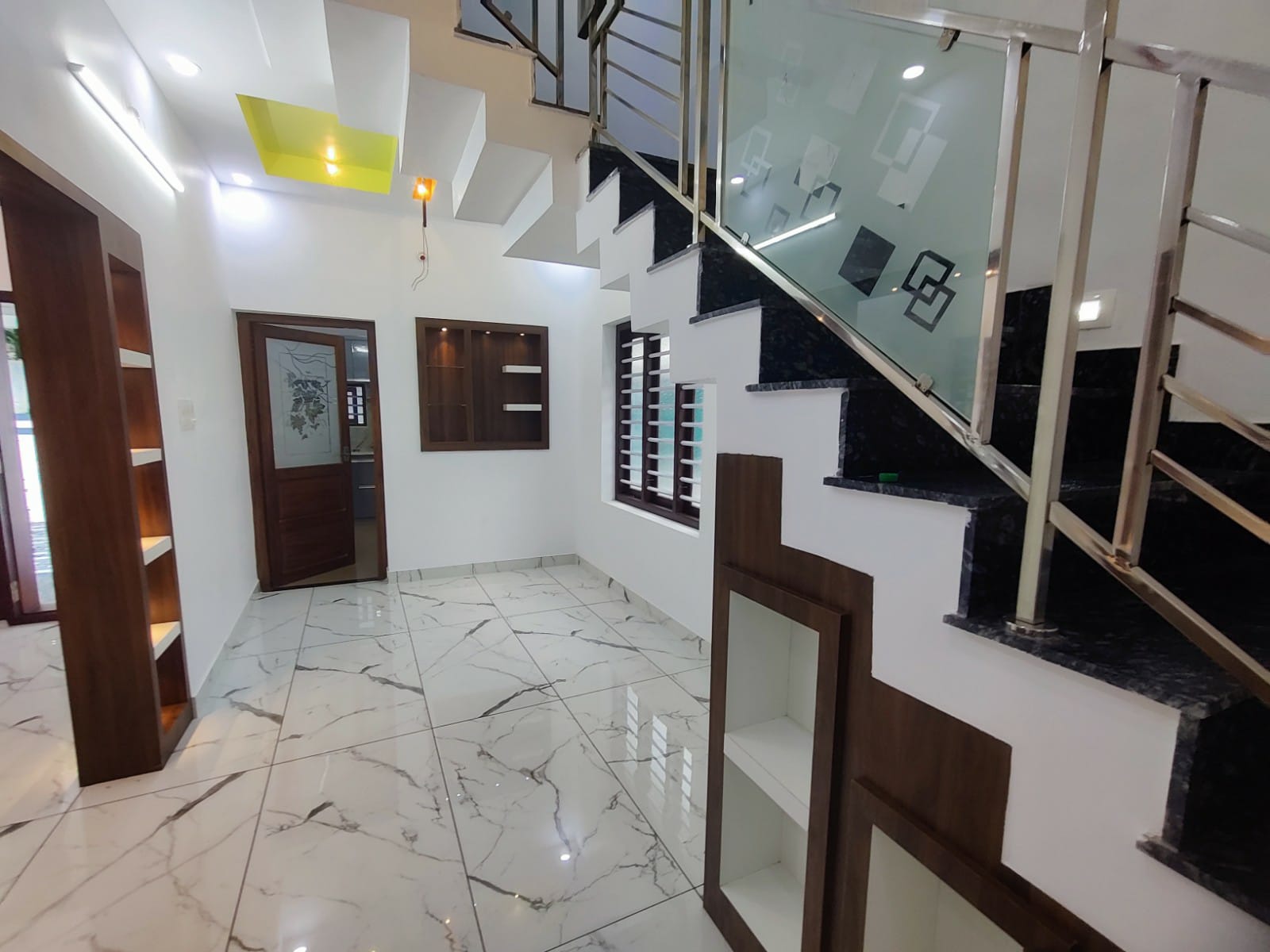 5cent of Residential Land with 800sqft house in Kakkanad