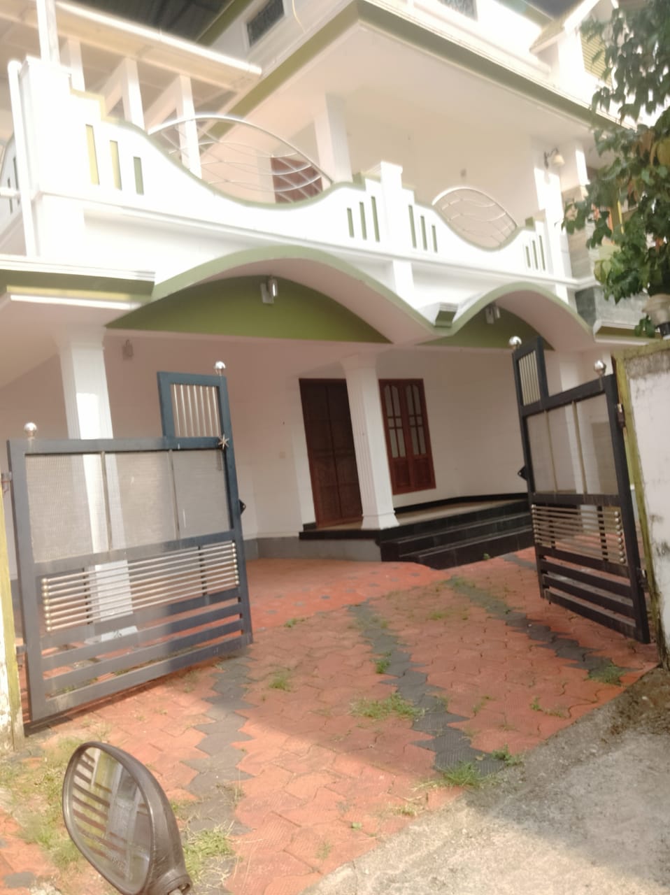 3BHK Brandnew Villa 2300sq.ft, in Elamakkara