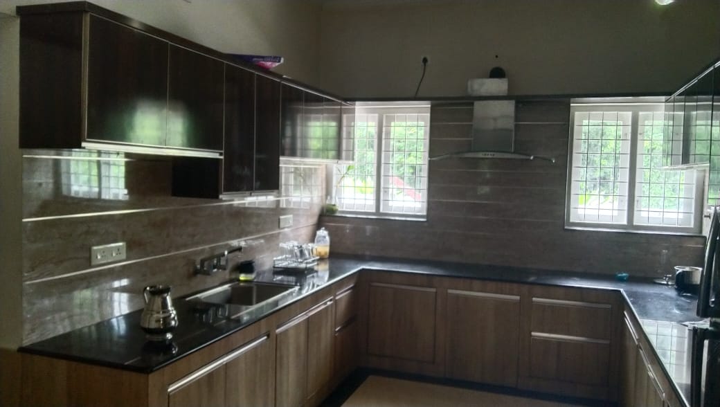 4BHK Semifurnished House with 10Cent Land 3700sqft