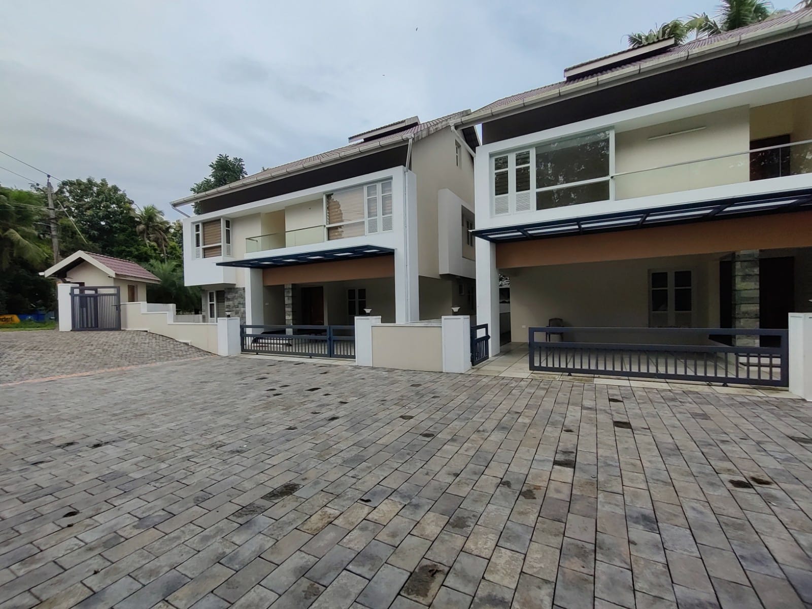 3BHK Semifurnished House 1150sqft in Edappily