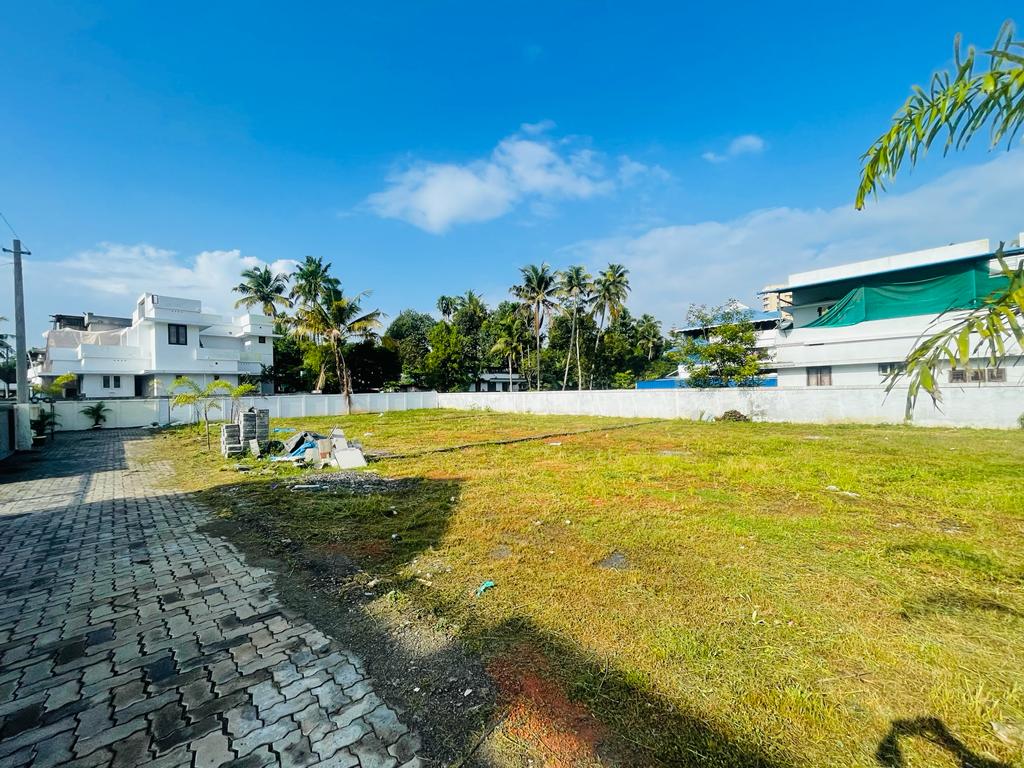 3BHK Semifurnished House1950sqft in Koonammav, Varapuzha