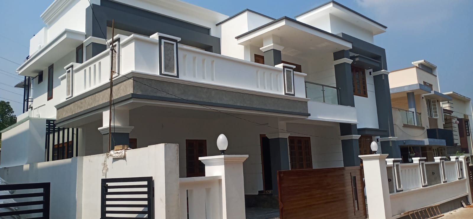 3BHK Semifurnished flat very near to Vytilla Hub, 1250sqft