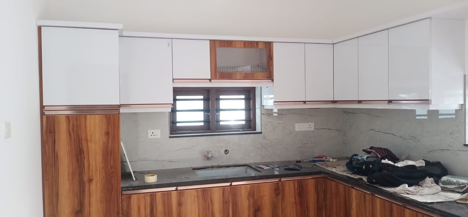 3BHK Semifurnished flat very near to Vytilla Hub, 1250sqft