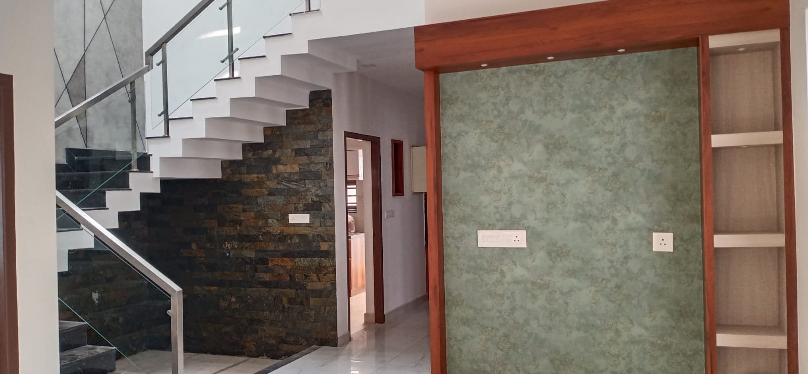 3BHK Semifurnished flat very near to Vytilla Hub, 1250sqft
