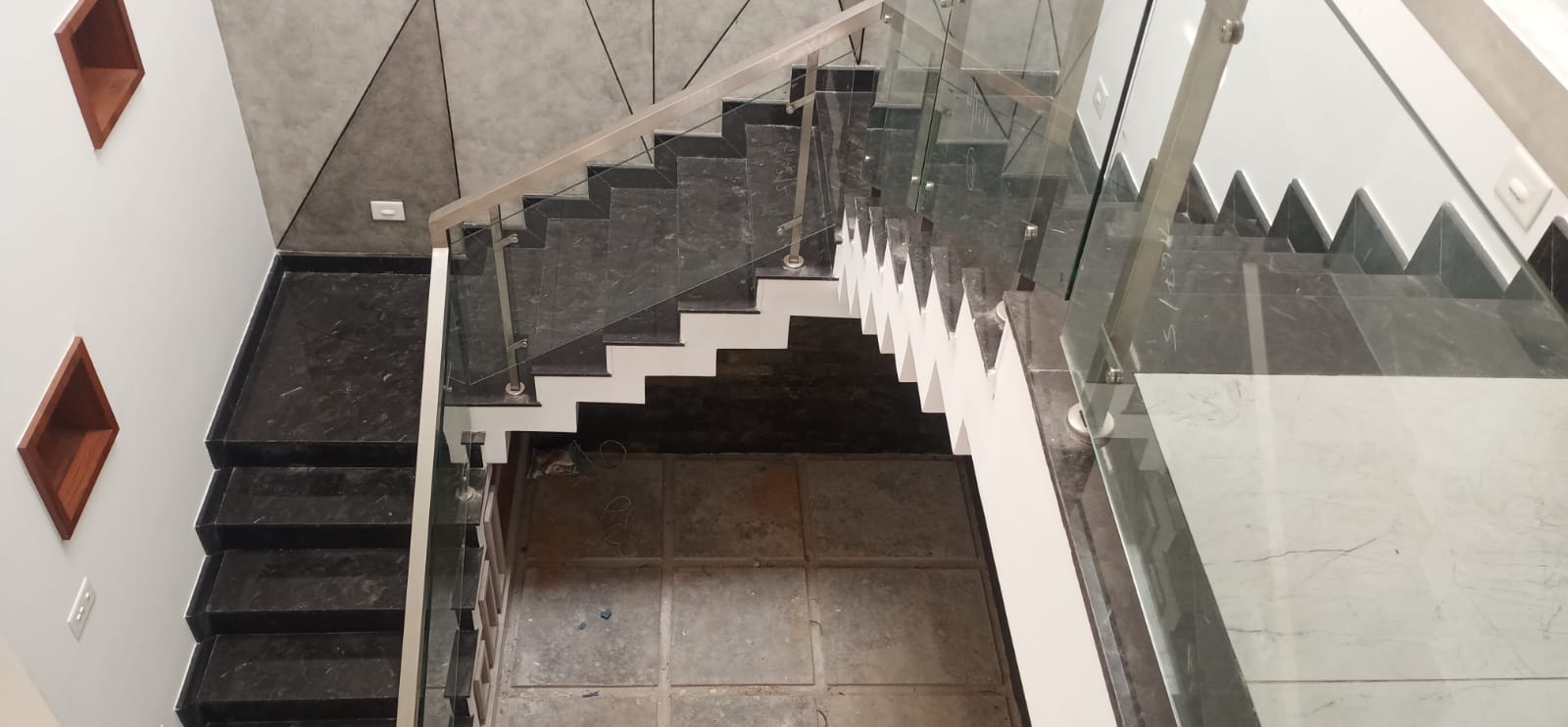 3BHK Semifurnished flat very near to Vytilla Hub, 1250sqft