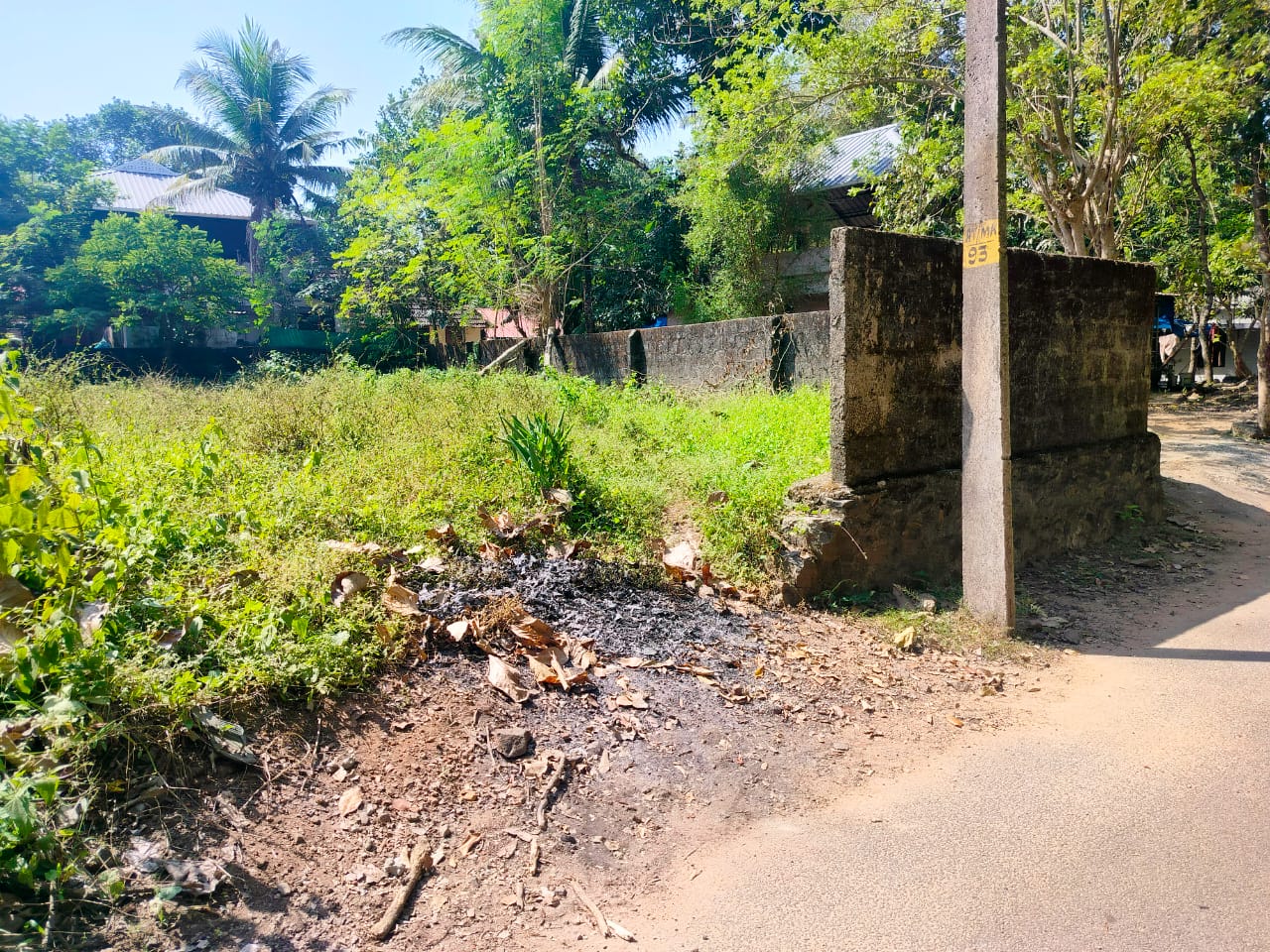 8 cents of Residential land - for sale in Desom, Kochi ( Ernakulam ), Kerala